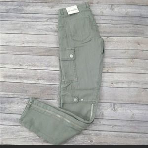 NWT Blanc NY olive cargo skinny